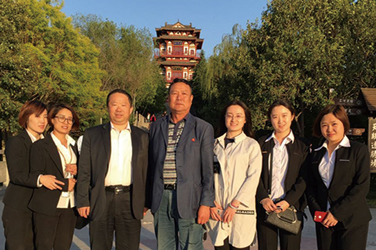 國(guó)內(nèi)客戶(hù)來(lái)公司參觀及交流